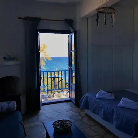 Cavos By The Sea Drios