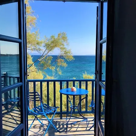 Cavos By The Sea Holiday home *